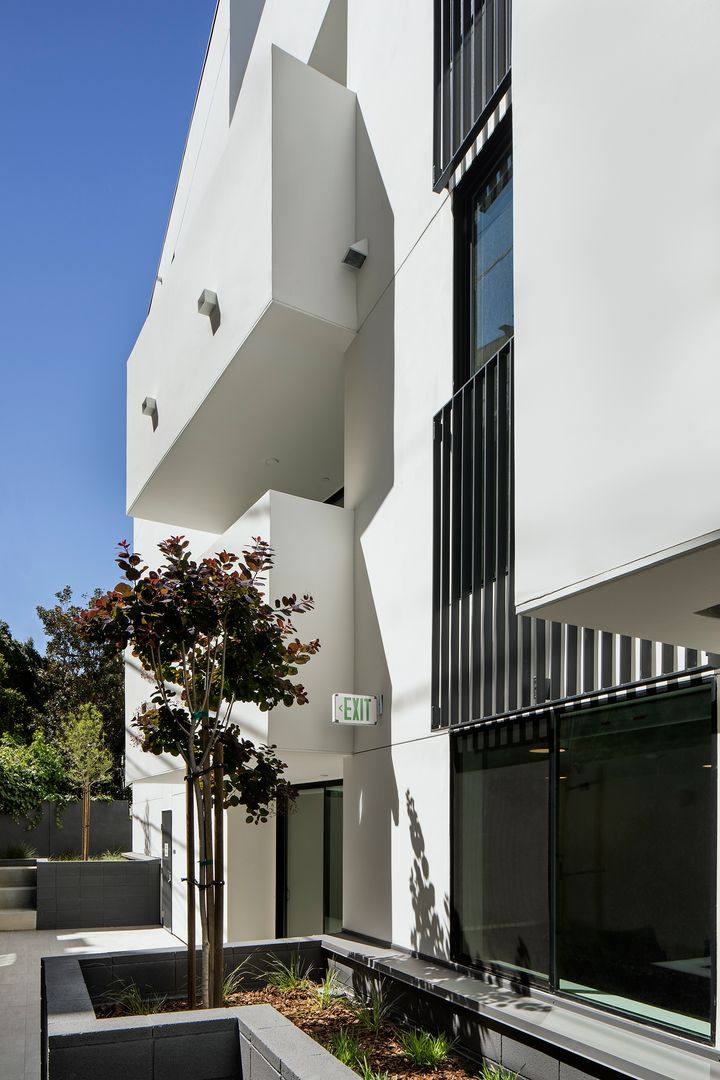 Apartment for rent at 12012 Valleyheart Dr, Studio City, CA 91604