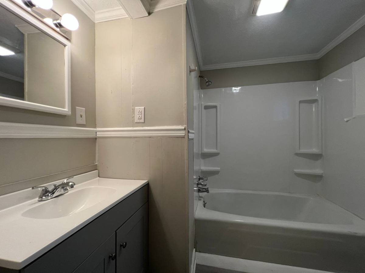 House for rent at 102 Neighborhood St, Lincolnton, NC 28092