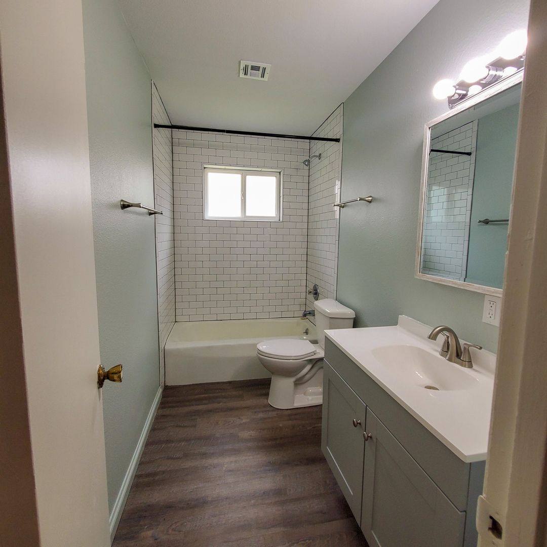 Apartment for rent at 1117 E Parker St, Shawnee, OK 74804