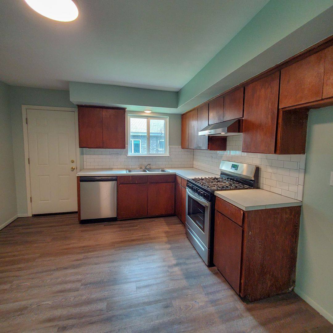Apartment for rent at 1117 E Parker St, Shawnee, OK 74804