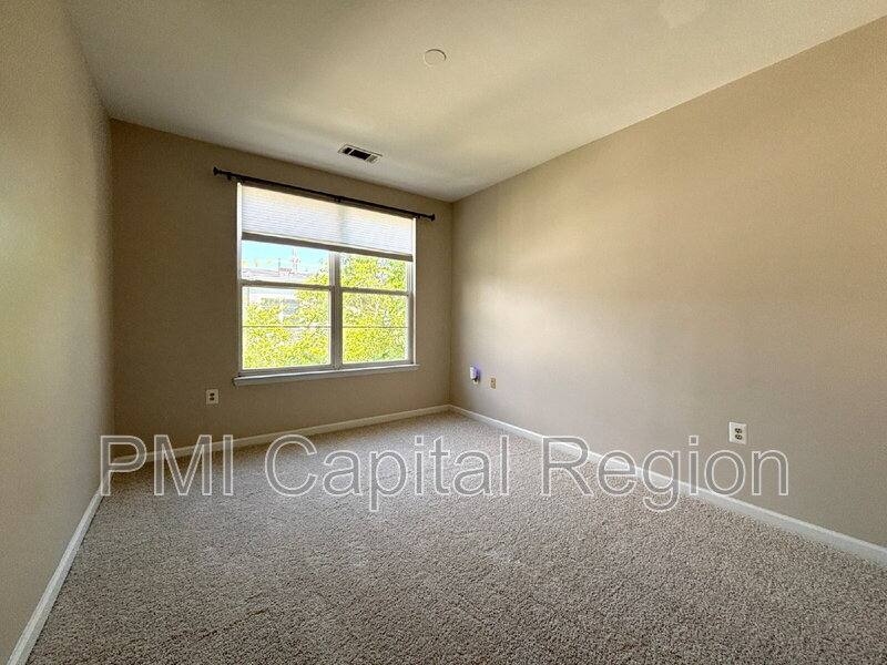 Condo for rent at 1201 E W Highway 451, Silver Spring, MD 20910