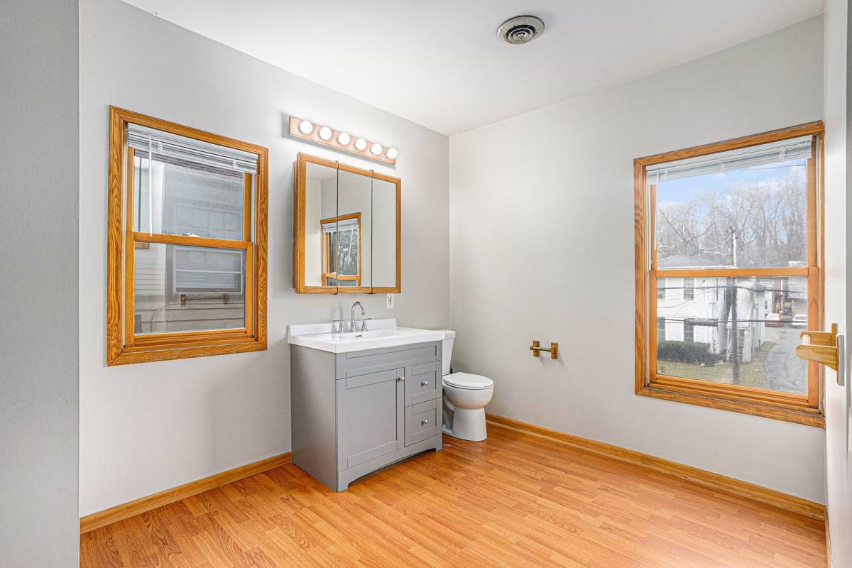 Apartment for rent at 940 W Lovell St, Kalamazoo, MI 49007