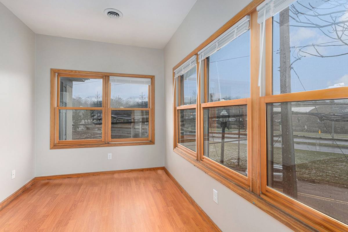 Apartment for rent at 940 W Lovell St, Kalamazoo, MI 49007