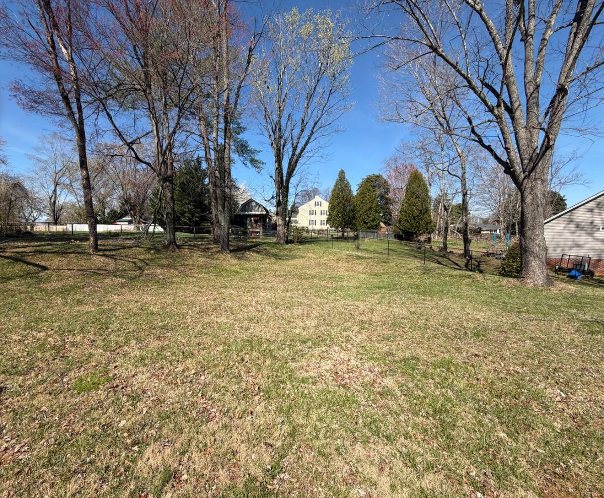 House for rent at 2229 Taylor Farm Rd, Lynchburg, VA 24503