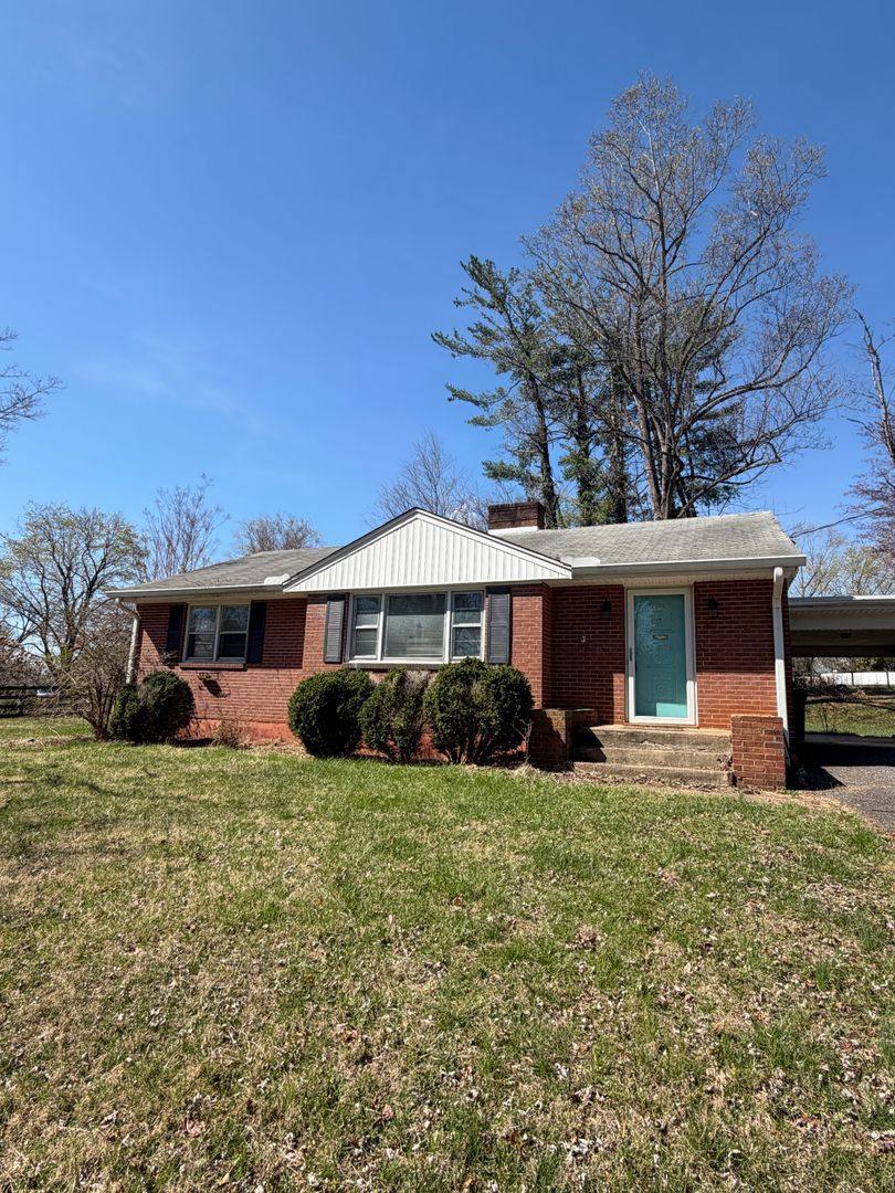 House for rent at 2229 Taylor Farm Rd, Lynchburg, VA 24503