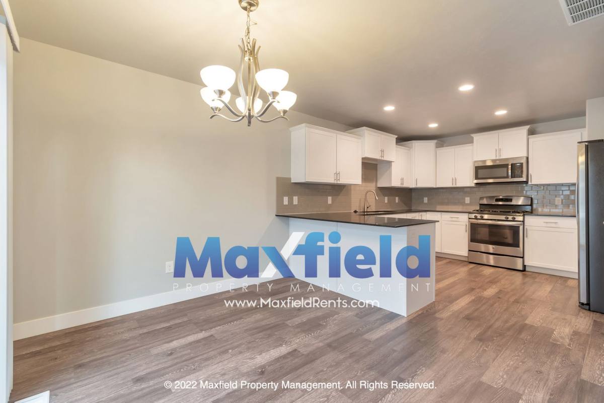 Townhouse for rent at 529 W Fox Chase, Draper, UT 84020
