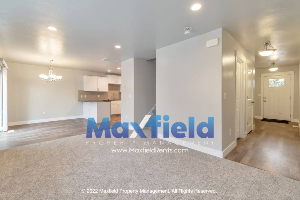 Townhouse for rent at 529 W Fox Chase, Draper, UT 84020