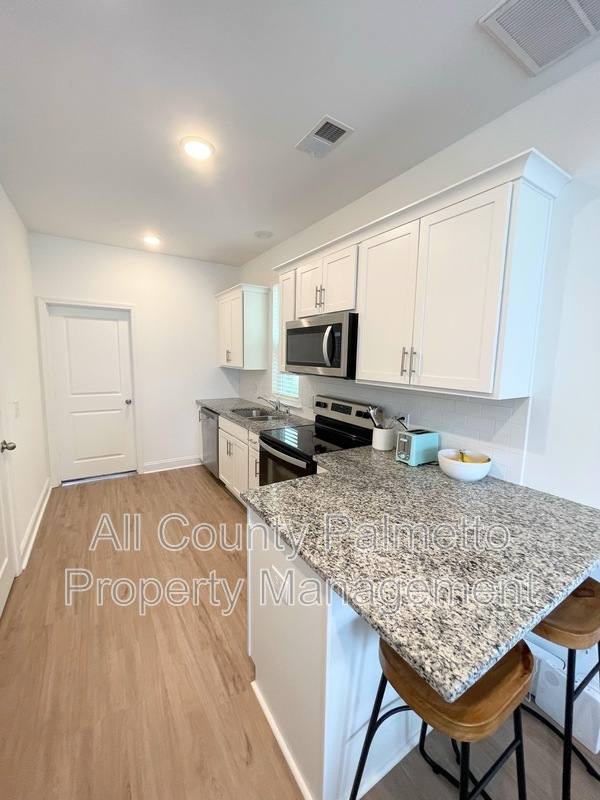House for rent at 2966 Evening Tide Dr, Hanahan, SC 29410