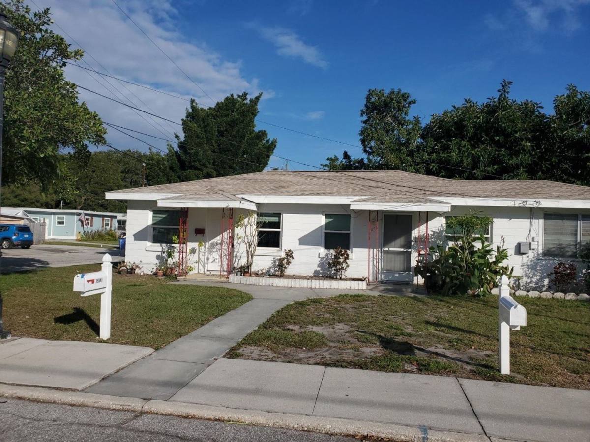 House for rent at 1501 13th St W, Bradenton, FL 34205