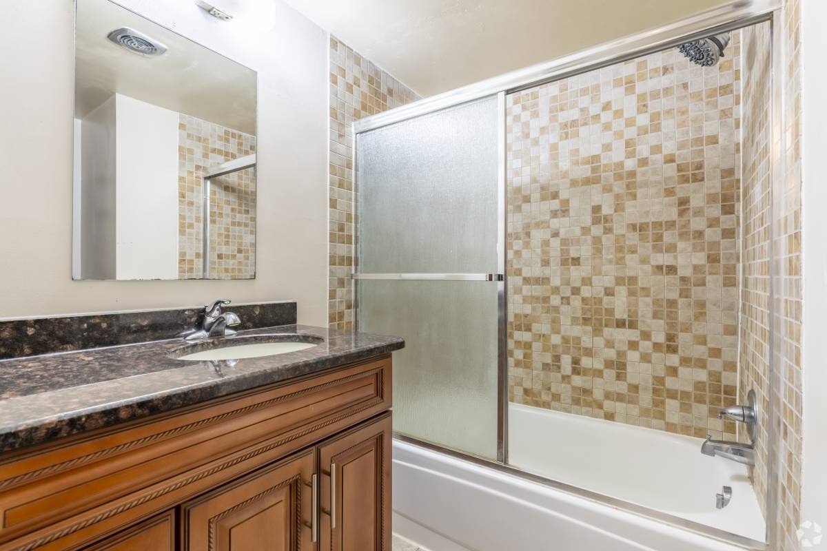 Apartment for rent at 121 E Hoover Ave, Ann Arbor, MI 48104
