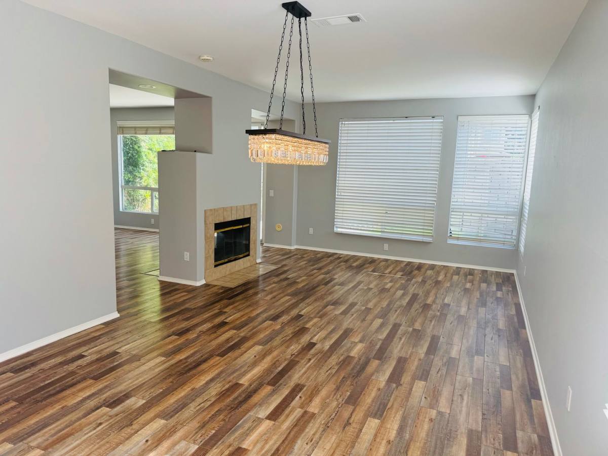 House for rent at 2872 La Plata Dr, Camarillo, CA 93010