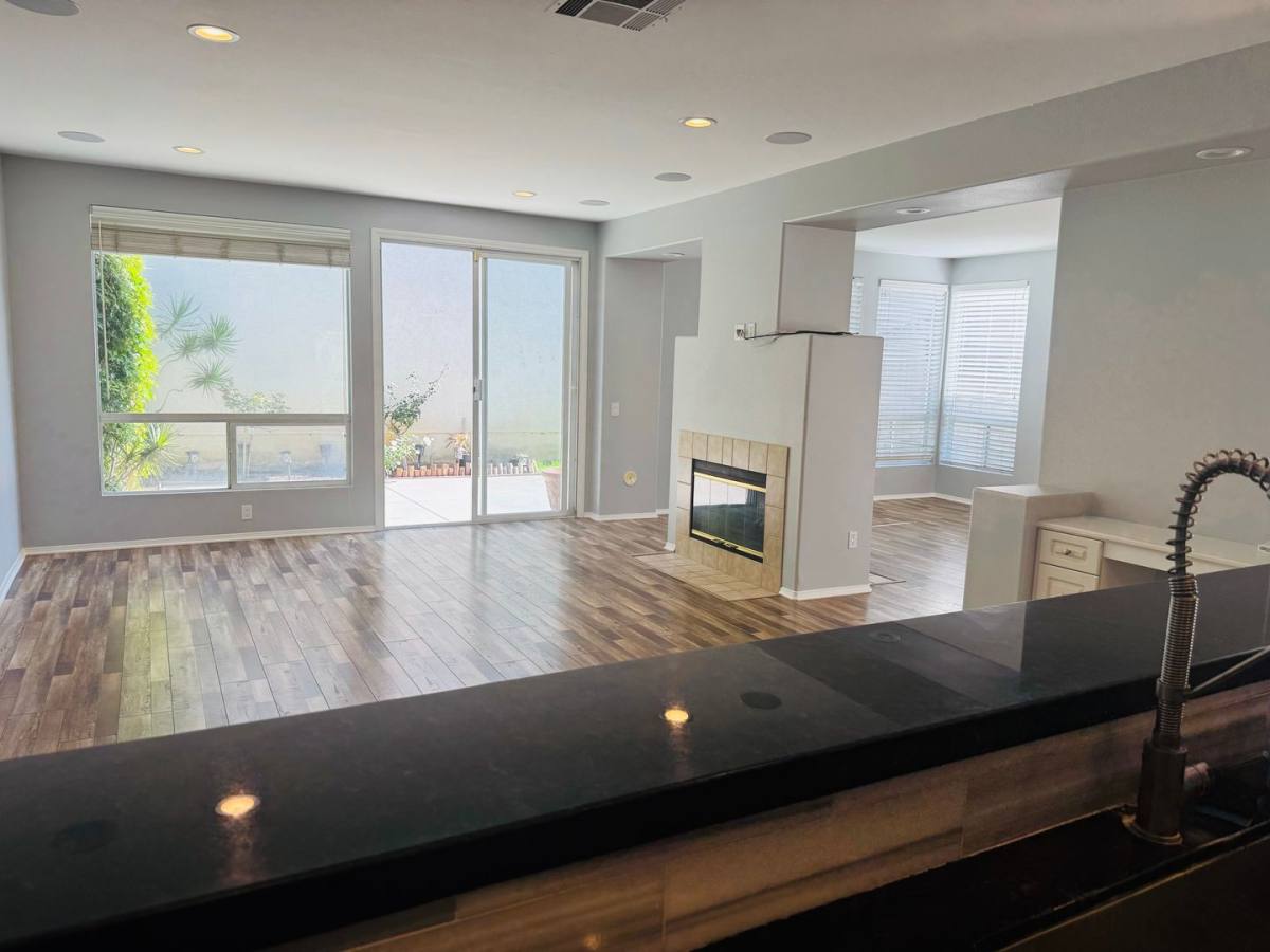 House for rent at 2872 La Plata Dr, Camarillo, CA 93010