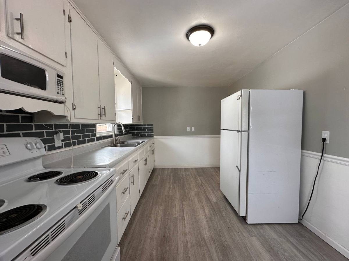 House for rent at 335 14th Ave, Green Bay, WI 54303