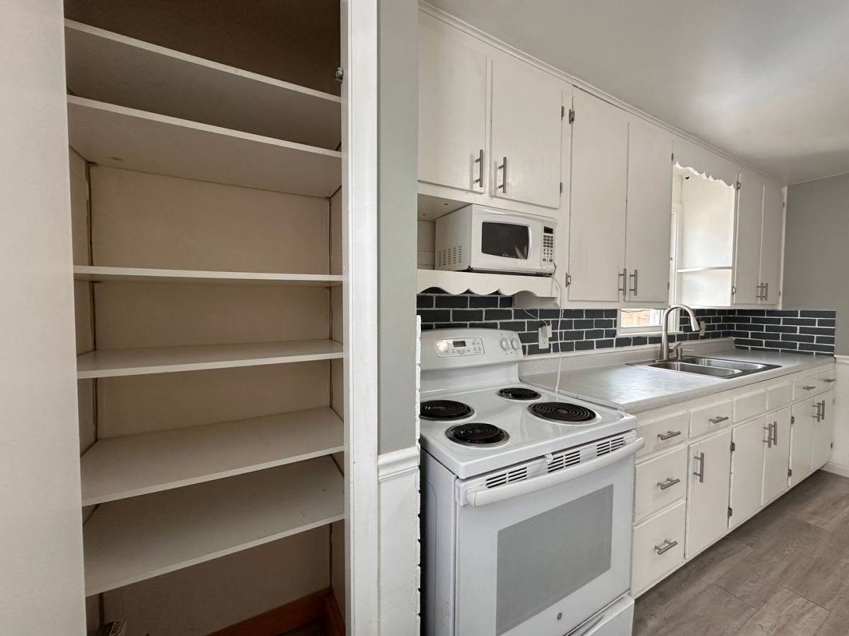 House for rent at 335 14th Ave, Green Bay, WI 54303