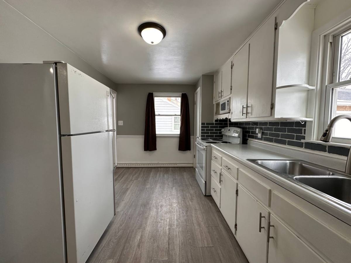 House for rent at 335 14th Ave, Green Bay, WI 54303