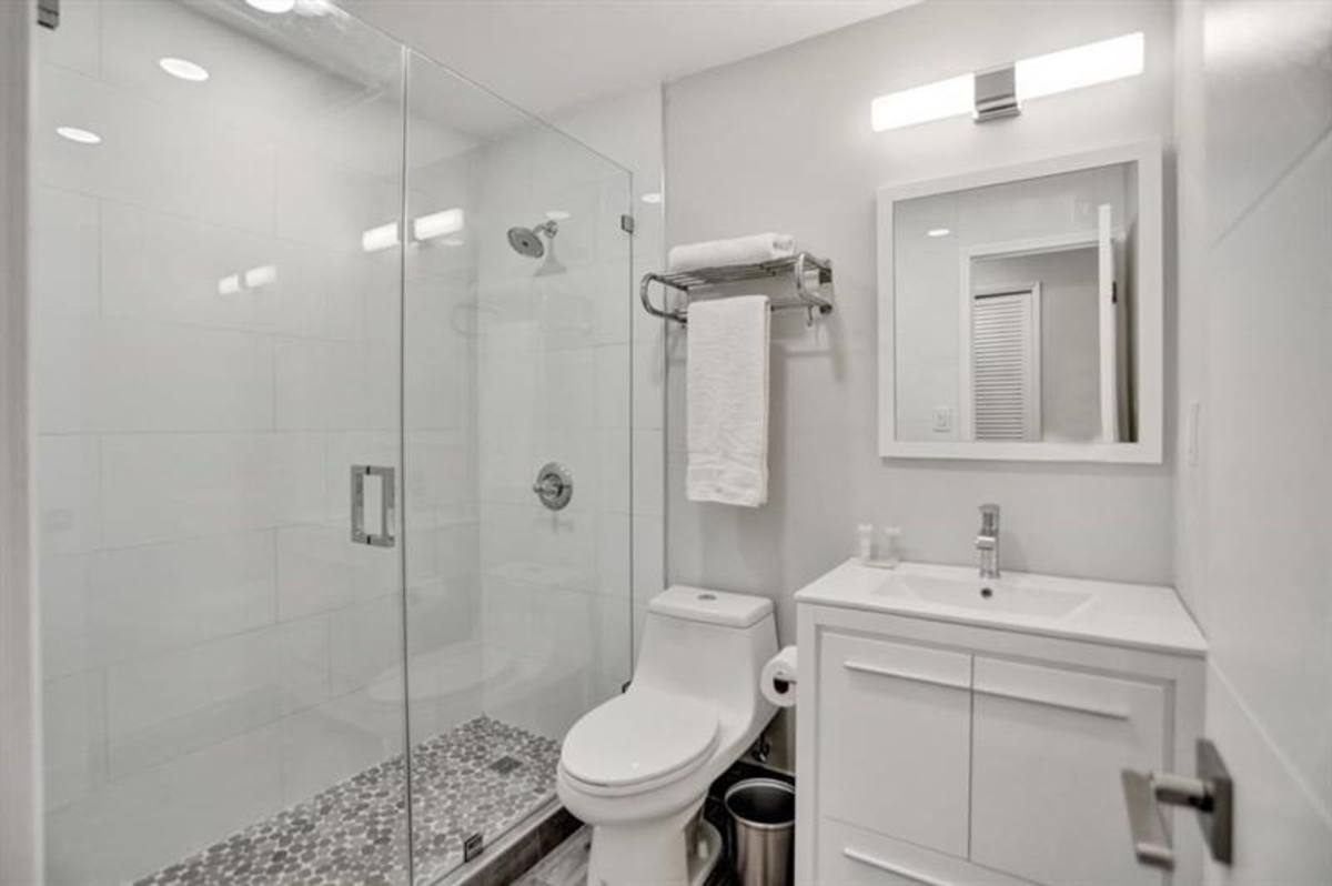 Apartment for rent at 3220 SE 11 St, Pompano Beach, FL 33062