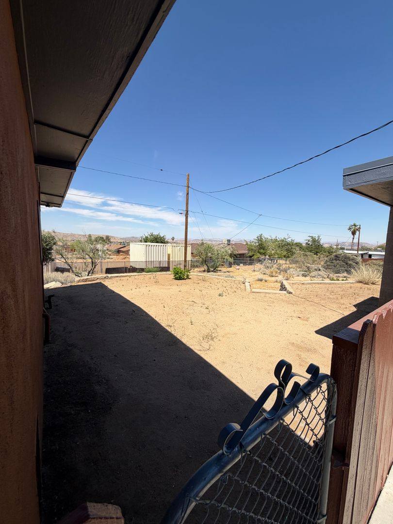 House for rent at 61606 Adobe Dr, Joshua Tree, CA 92252