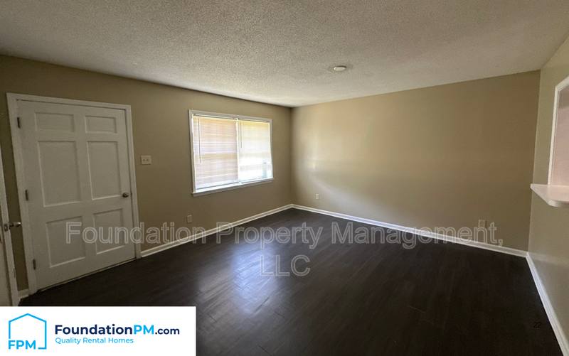 House for rent at 2574 Saint Elmo Ave, Memphis, TN 38127