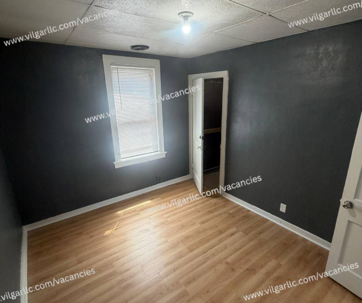 Apartment for rent at 4002 Pulaski St, East Chicago, IN 46312