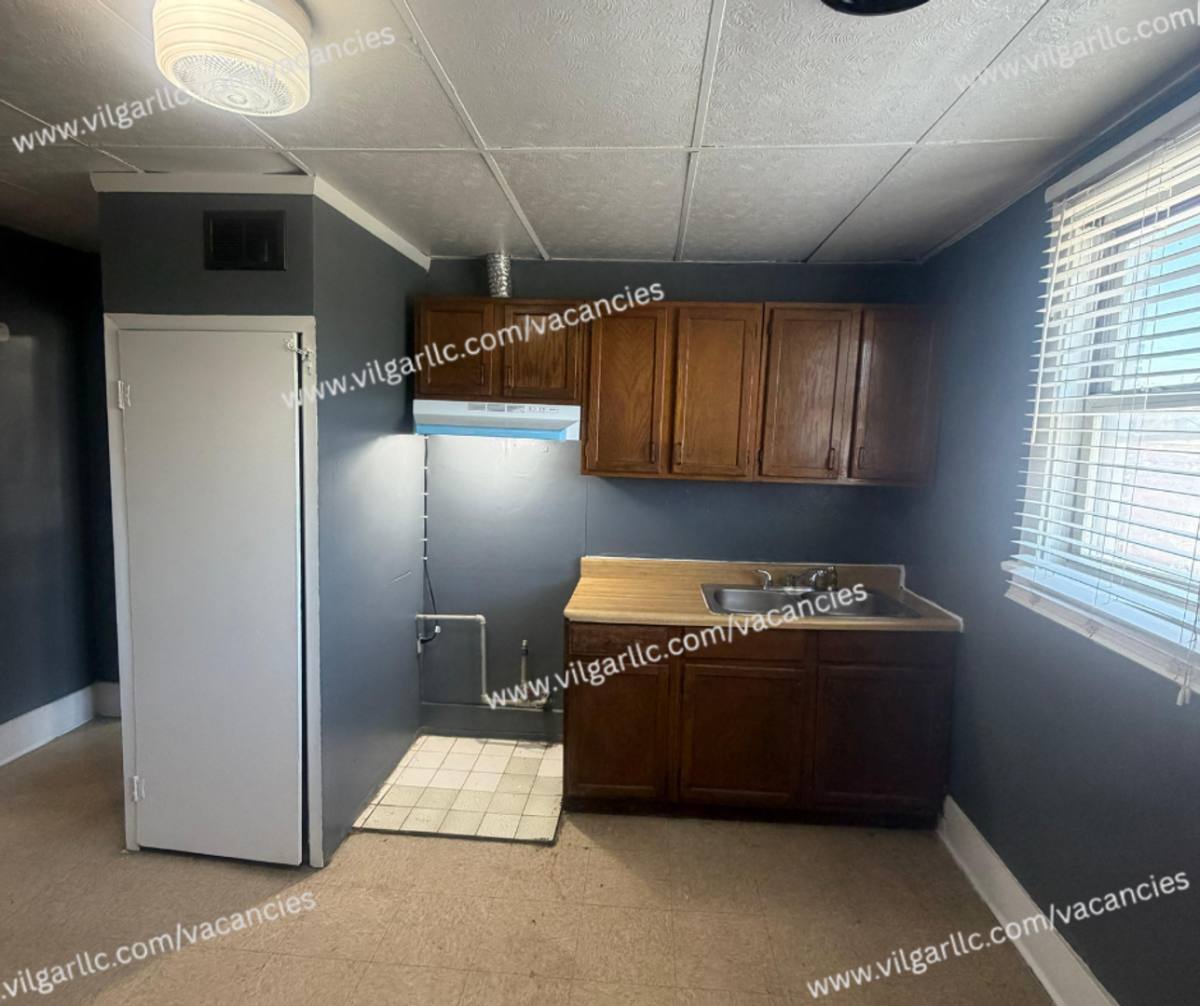 Apartment for rent at 4002 Pulaski St, East Chicago, IN 46312