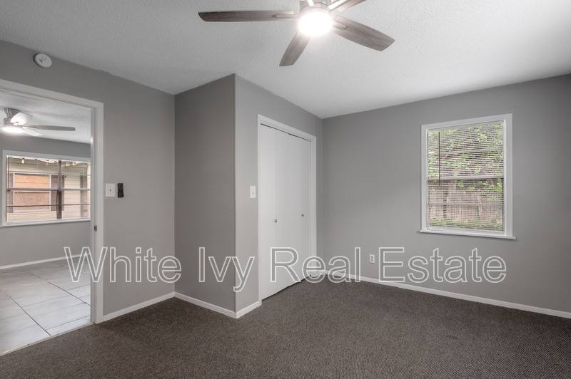 Apartment for rent at 700 Gray St #2, Huntsville, TX 77320