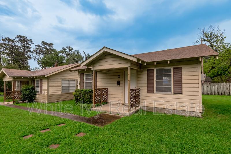 Apartment for rent at 700 Gray St #2, Huntsville, TX 77320