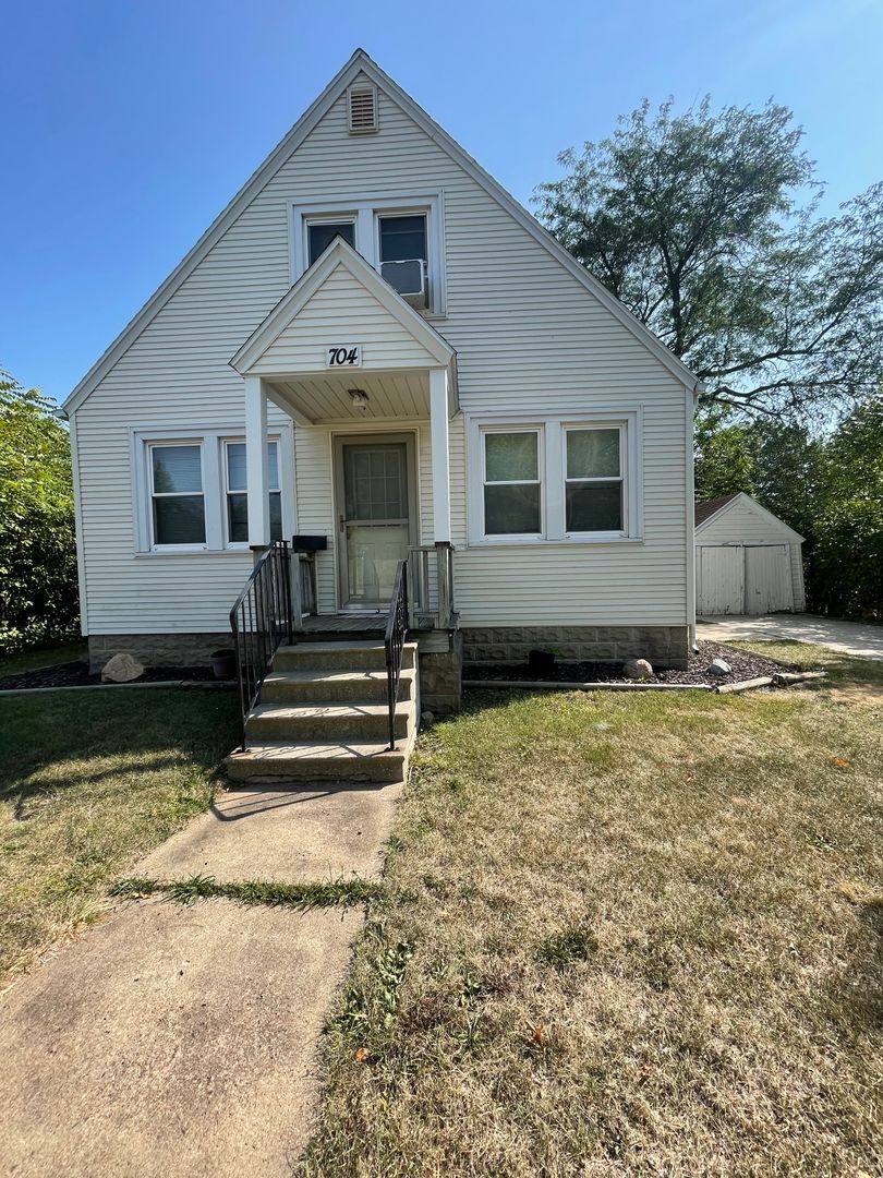 House for rent at 704 W 18th St, Cedar Falls, IA 50613
