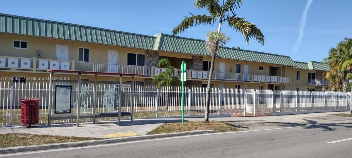 Apartment for rent at 505 NW 177th St, Miami, FL 33169
