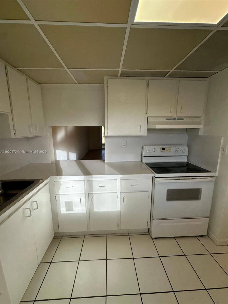 Apartment for rent at 505 NW 177th St, Miami, FL 33169