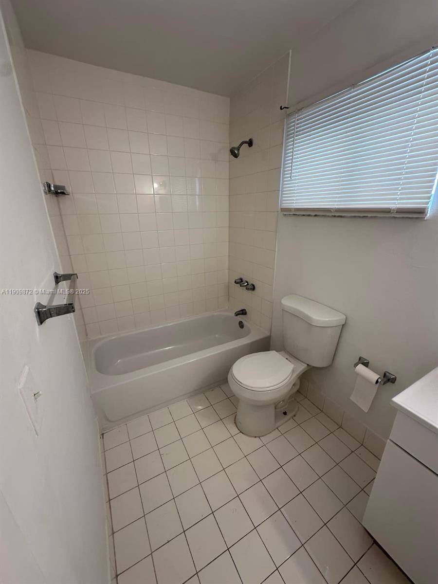Apartment for rent at 505 NW 177th St, Miami, FL 33169
