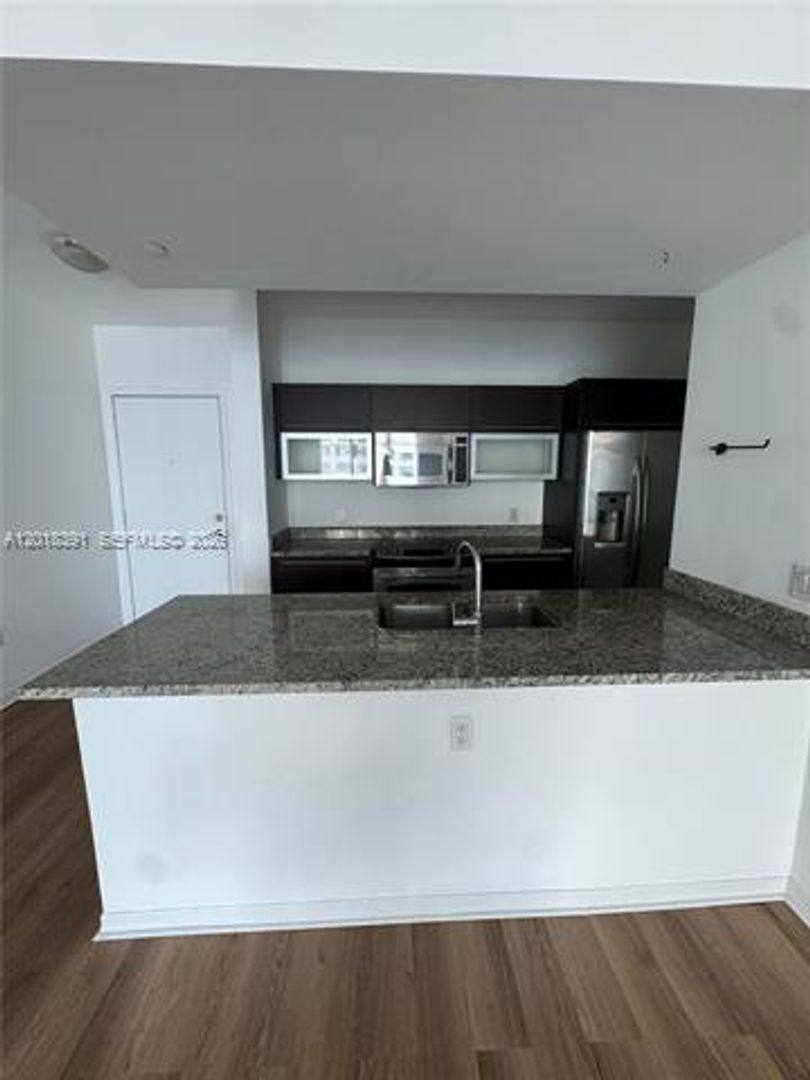 Apartment for rent at 951 N Brickell Ave, Miami, FL 33131