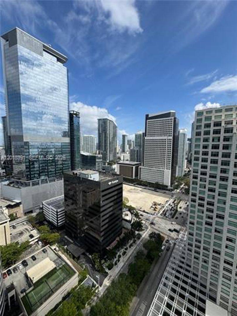 Apartment for rent at 951 N Brickell Ave, Miami, FL 33131