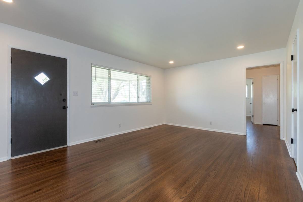 Townhouse for rent at 7610 E 21st Place, Tulsa, OK 74129