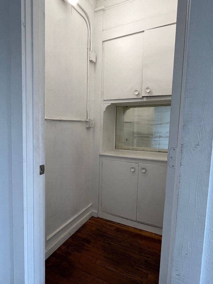 Apartment for rent at 505 Wellington St, Waterloo, IA 50701