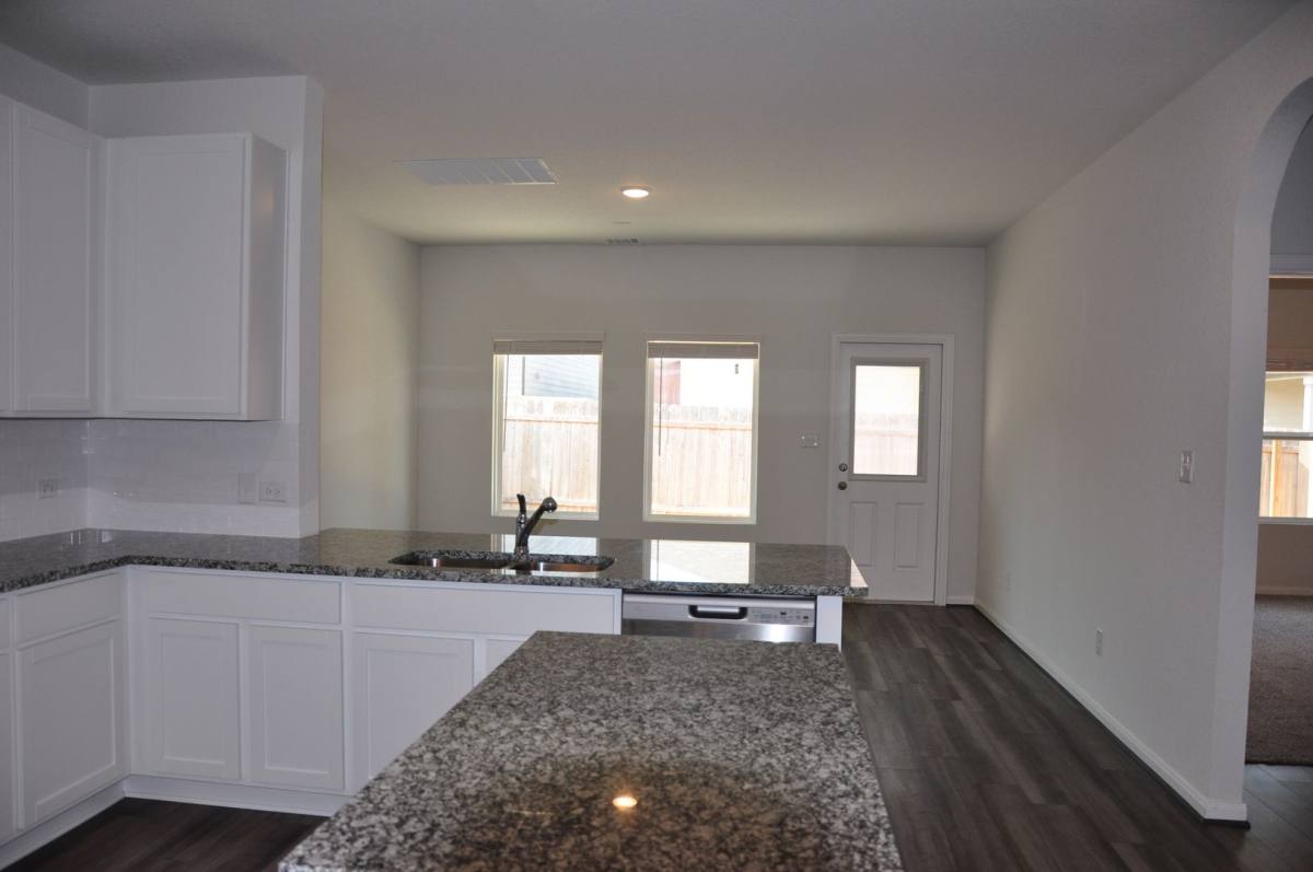 House for rent at 504 Lt Rusty Dr, Jarrell, TX 76537