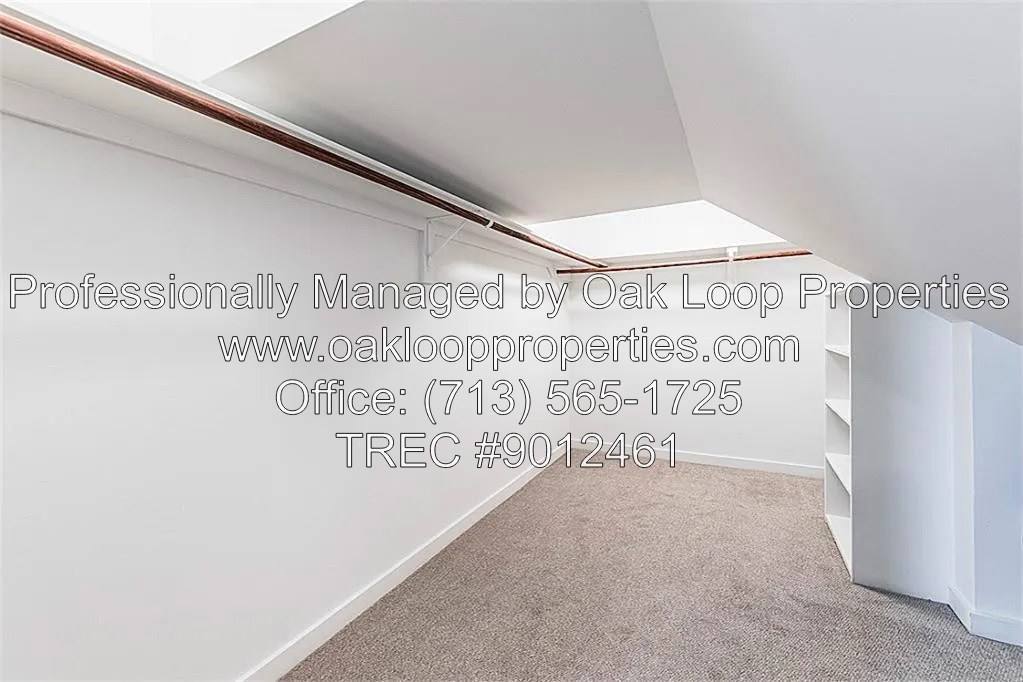 Townhouse for rent at 1132 Patterson St, Houston, TX 77007