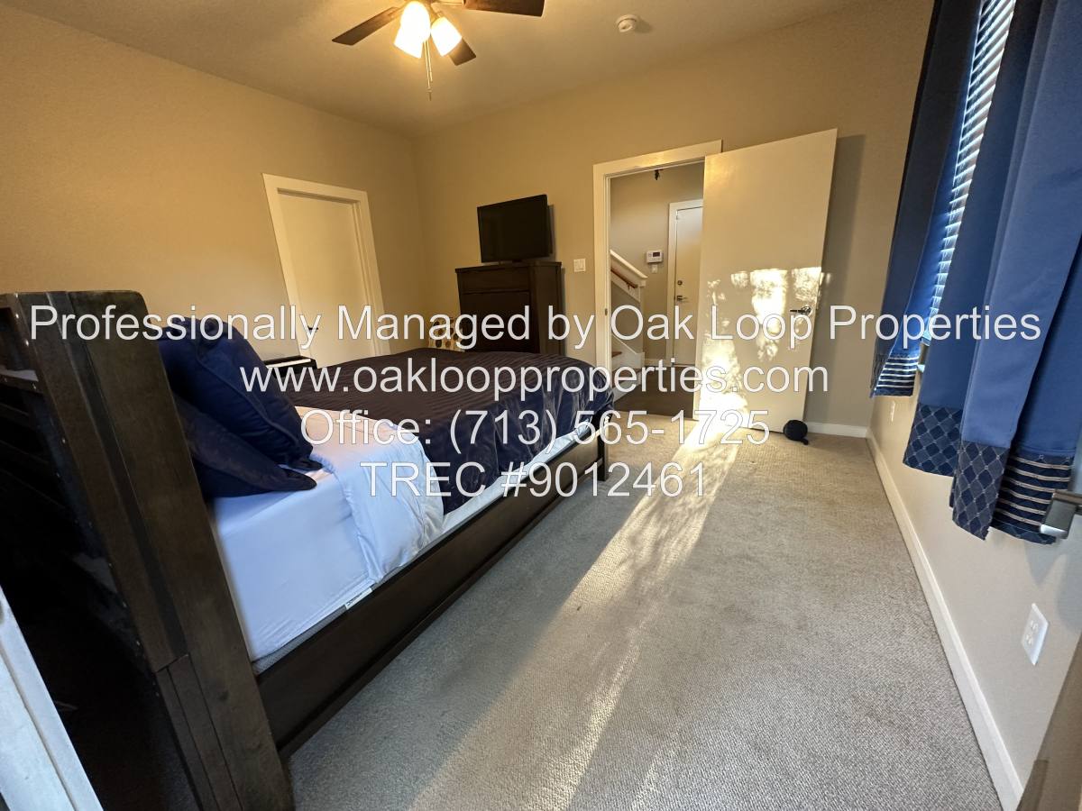 Townhouse for rent at 1132 Patterson St, Houston, TX 77007