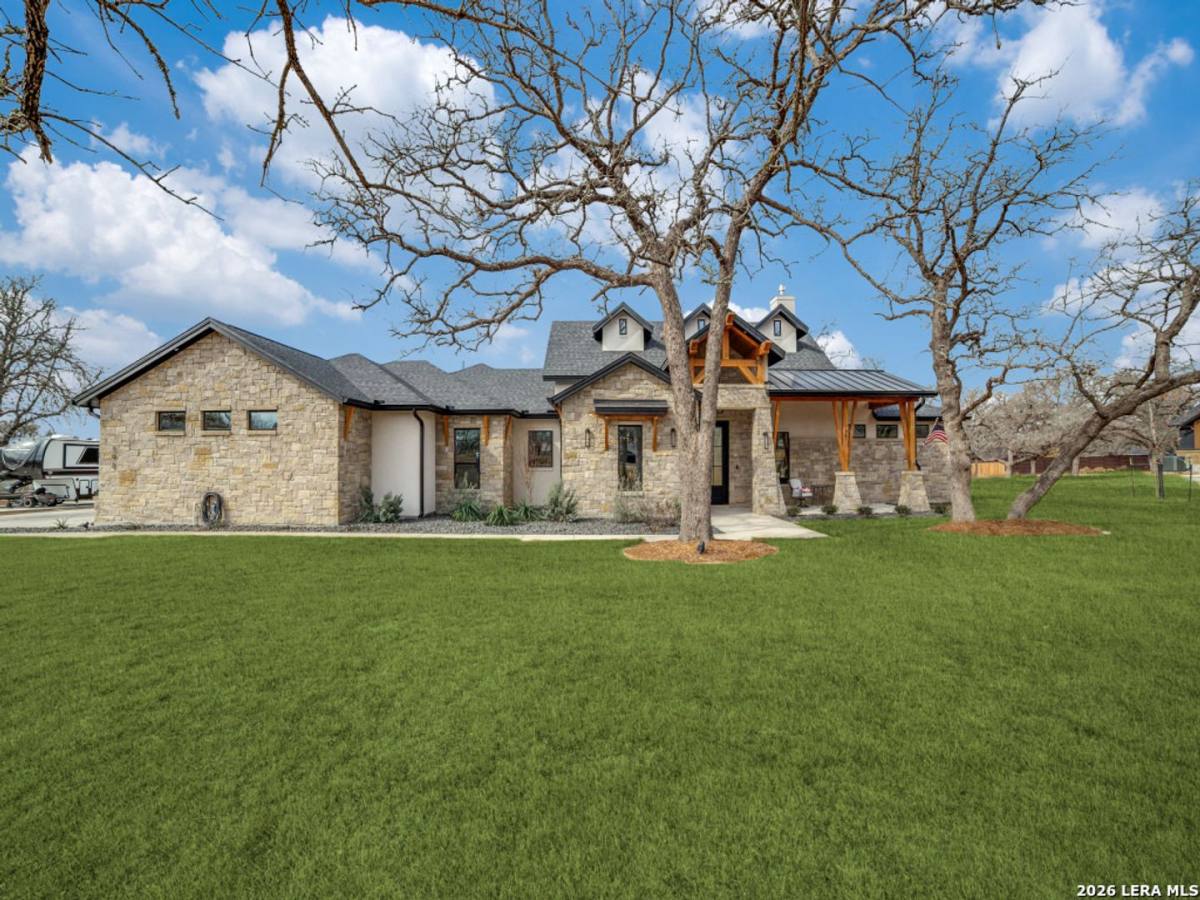 Condo for rent at 196 Bobby Lynn Dr, Adkins, TX 78101