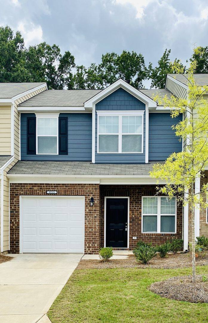 Townhouse for rent at 9213 Grand Valley Dr, Charlotte, NC 28213