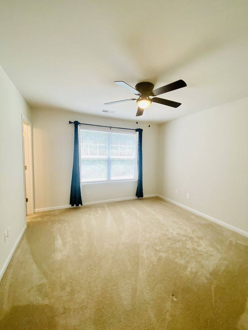 Townhouse for rent at 9213 Grand Valley Dr, Charlotte, NC 28213