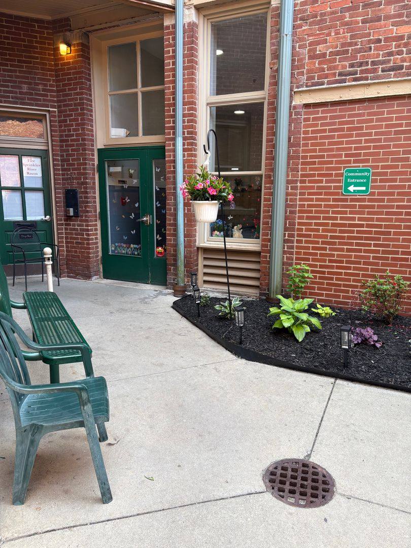 Apartment for rent at 1044 Shelby St, Indianapolis, IN 46203