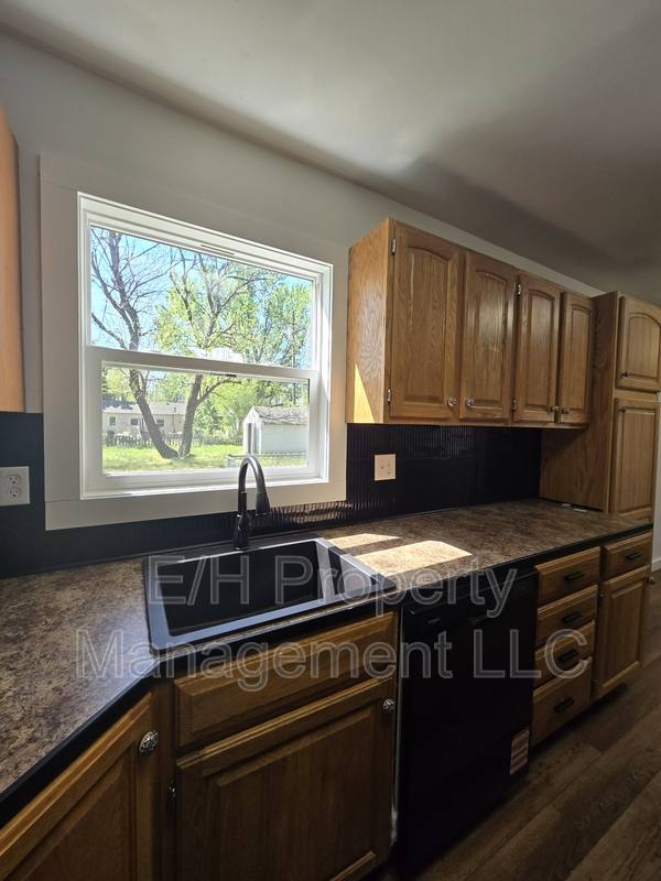 House for rent at 1121 Luther E, Wichita, KS 67216