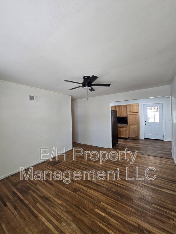 House for rent at 1121 Luther E, Wichita, KS 67216