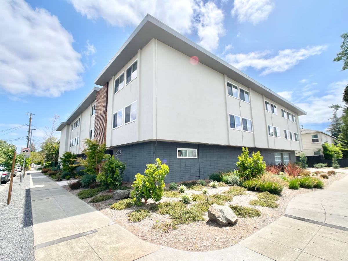 Apartment for rent at 202 Samson St, Redwood City, CA 94063