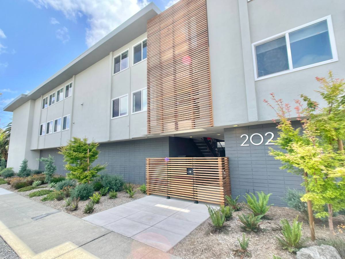 Apartment for rent at 202 Samson St, Redwood City, CA 94063