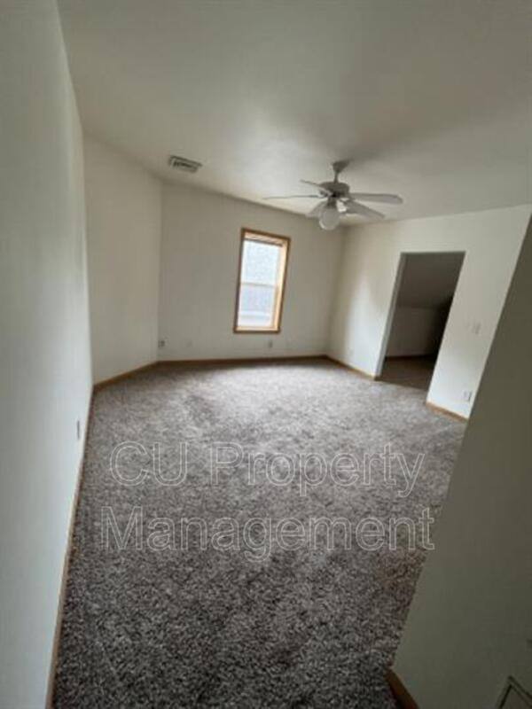 Apartment for rent at 609 W White St #1, Champaign, IL 61820