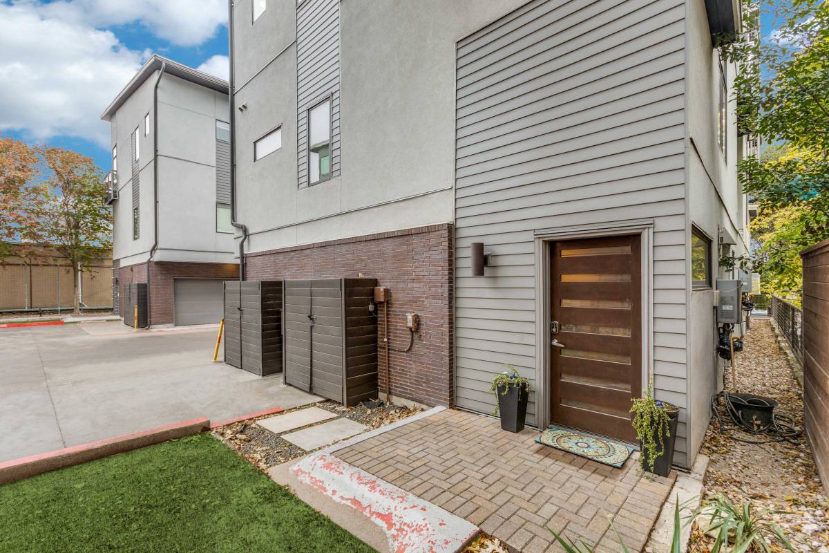 1702 S Lamar Blvd #30, Austin, TX 78704 - Apartment for Rent - Image 5