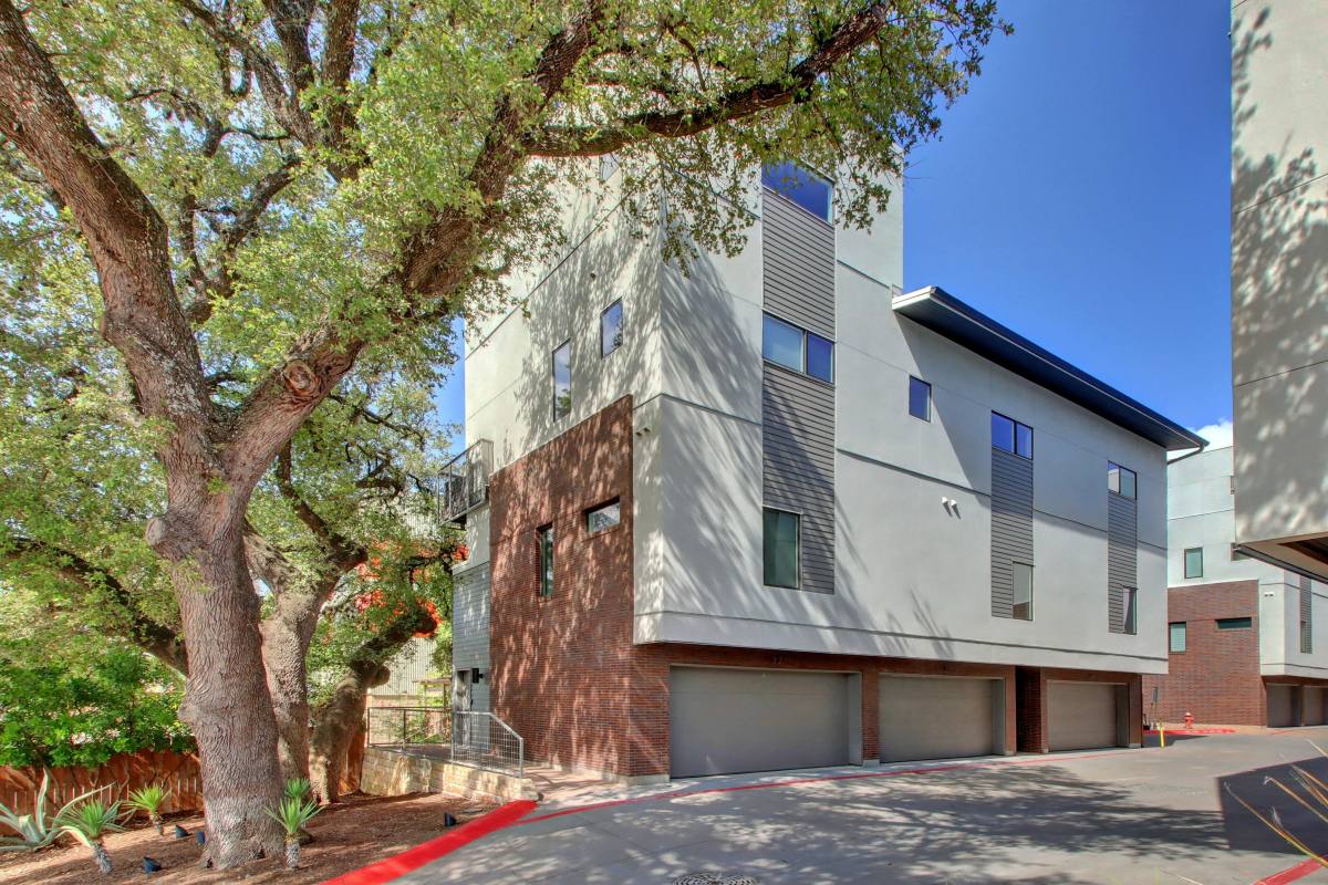 1702 S Lamar Blvd #30, Austin, TX 78704 - Apartment for Rent - Image 4