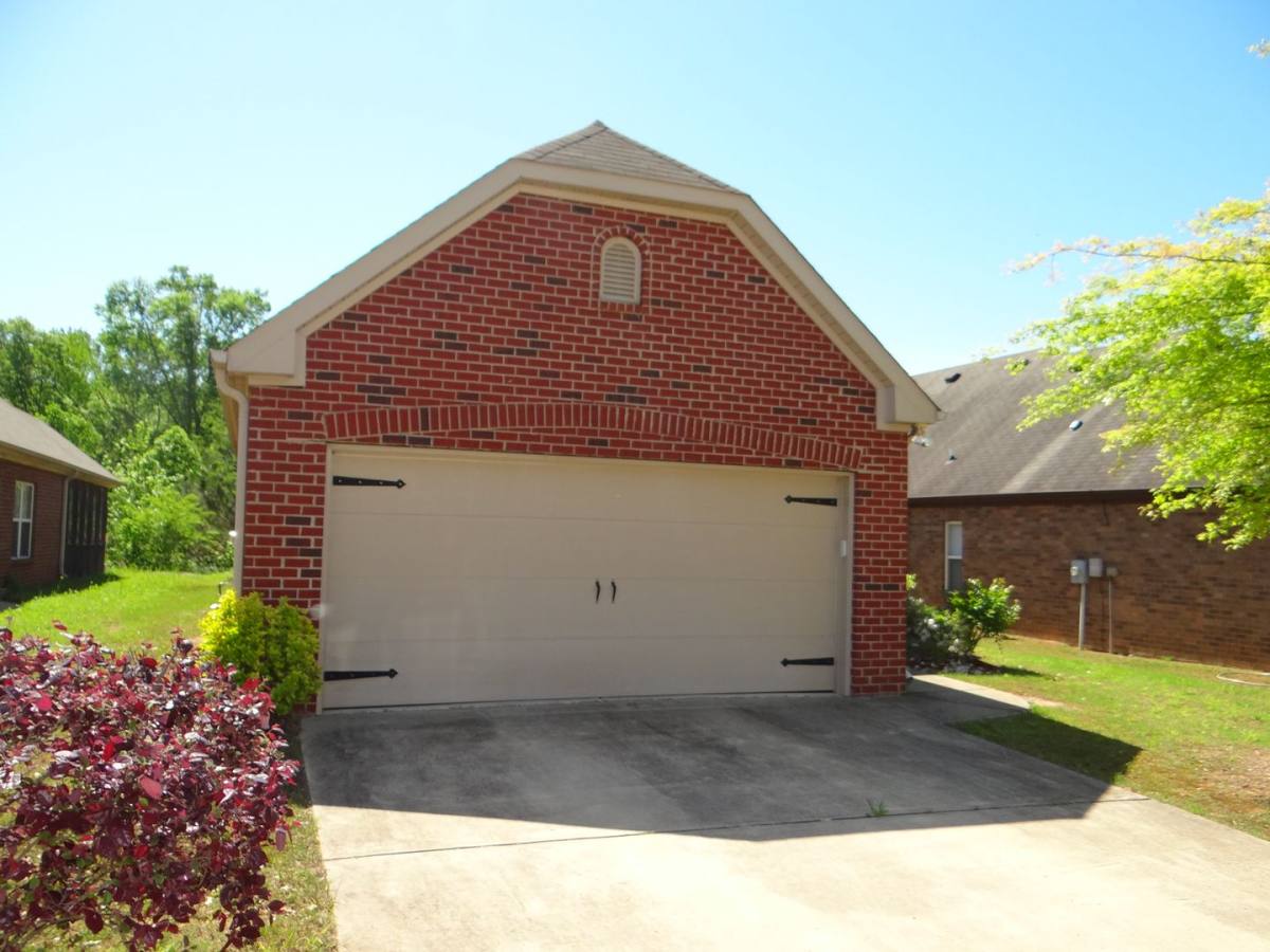 House for rent at 257 Oxmoor Place, Birmingham, AL 35211