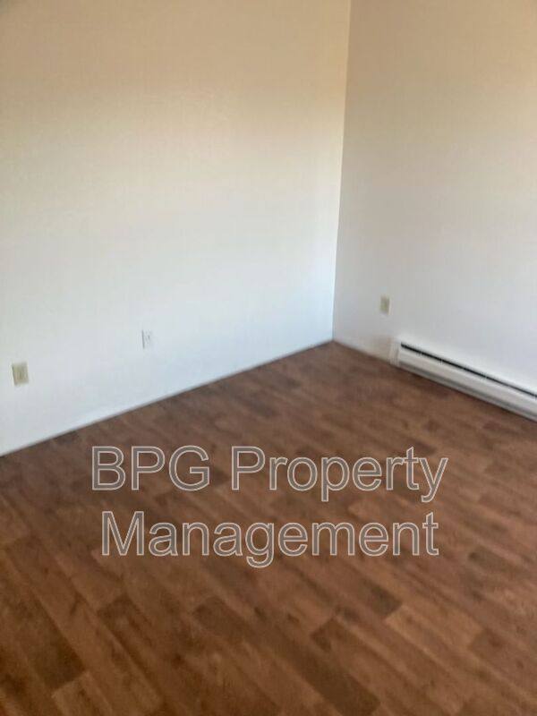 Apartment for rent at 123 Circle Dr #19, White Sulphur Springs, WV 24986